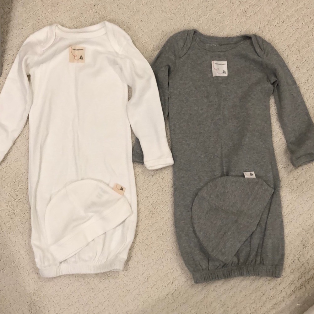 Bee Essentials Organic Cotton Baby Gown 2 Pack! Worn twice, in perfect condition